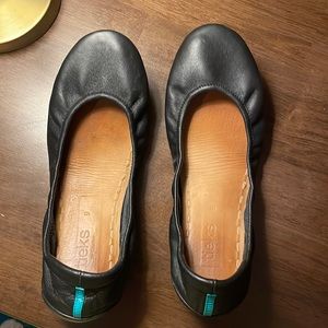 Black Tieks